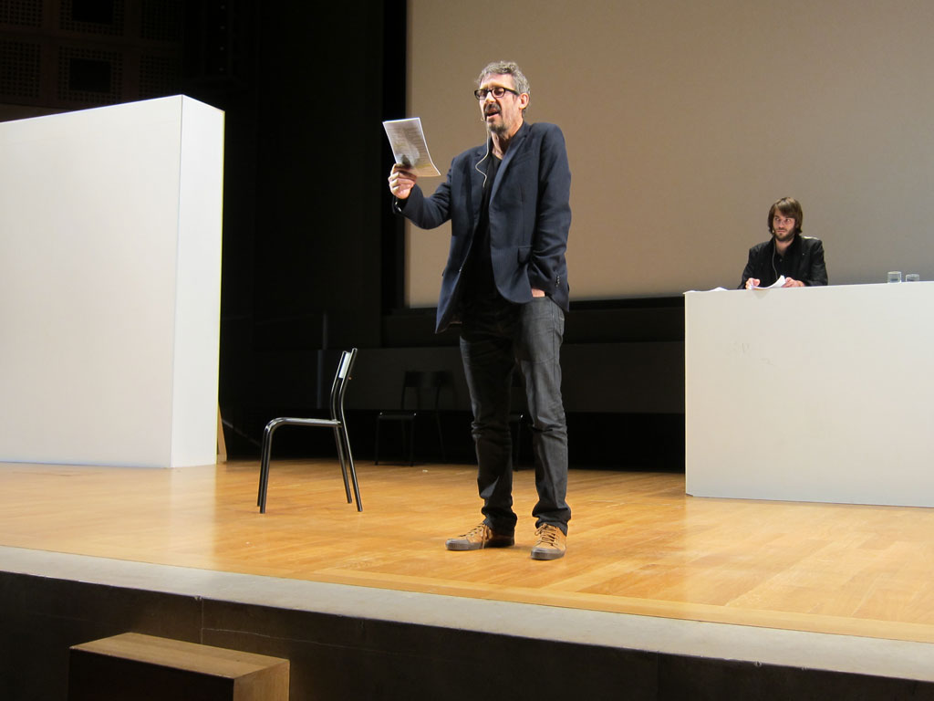 Claude Closky, 'Private View' (3), Brice Beaugier as 'Endre', Mark Cresswell as 'Ed', Auditorium du Louvre, 21-10-2011. Photo J. de Bère